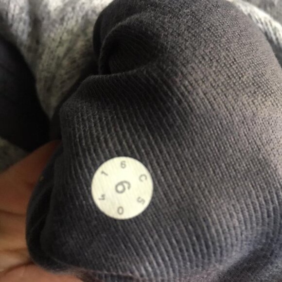 Lululemon Its Fleecing Cold Pullover Size 6 - Picture 4 of 8